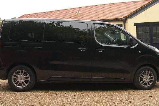 Peugeot Traveller Minivan Standard 2.0 BlueHDi Bs/Vp EAT8 7Seat